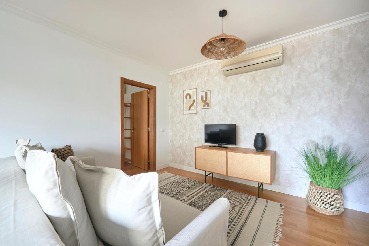 Apartment With Private Terrace & Car Garage Lisbon Exterior photo